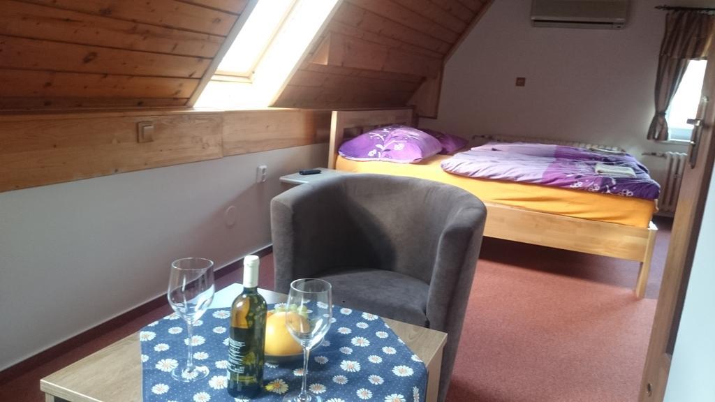 Penzion Relax Prievidza Exterior foto
